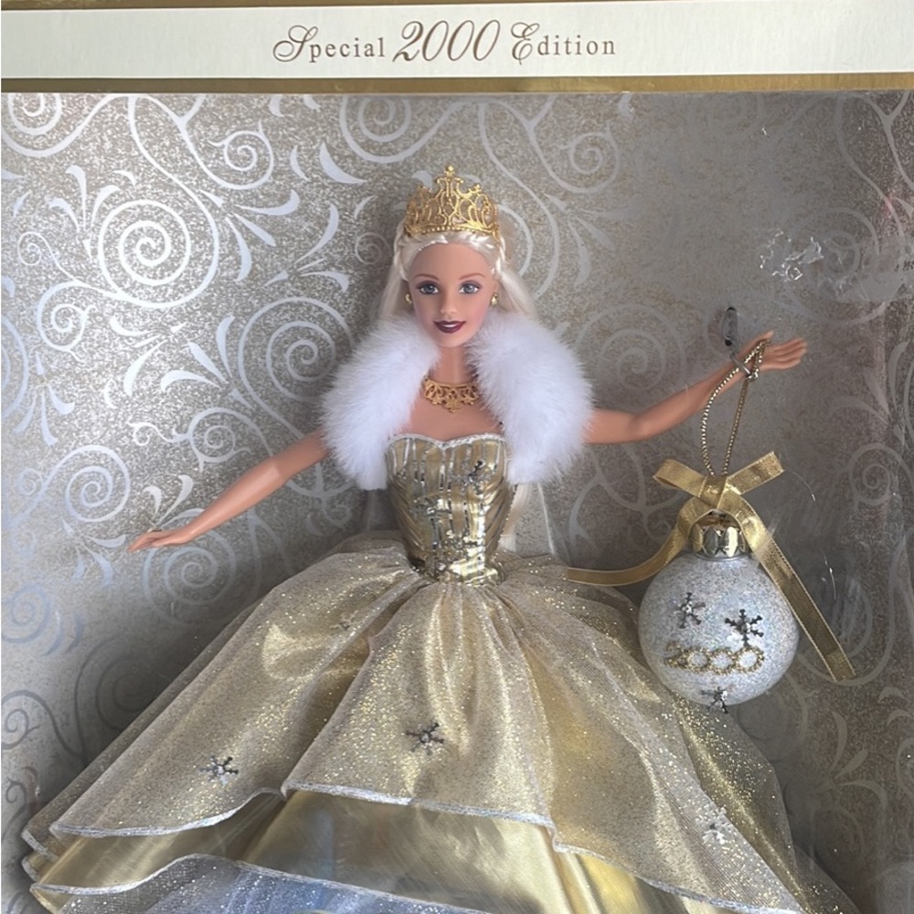 ✨2000 Millennium Holiday Barbie✨